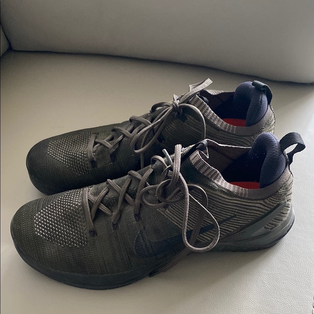 Metcon Nike Athletic Shoes size 13 sneakers